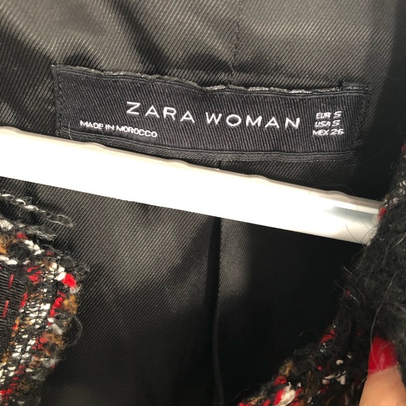 Zara Women's Chic Black and Red Tweed Blazer knitted - Picture 2 of 2